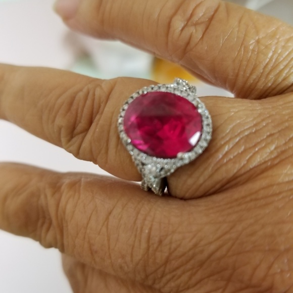 Red Ring - Picture 3 of 4